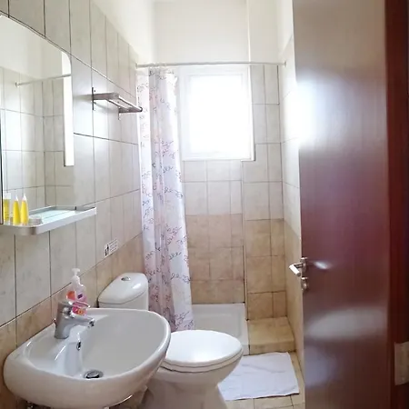 Melpo Court דירה *