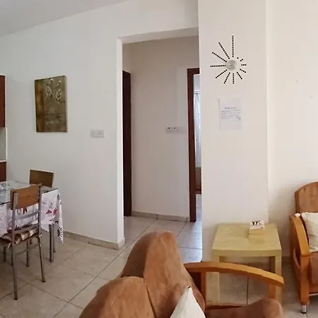 Melpo Court Апартаменты